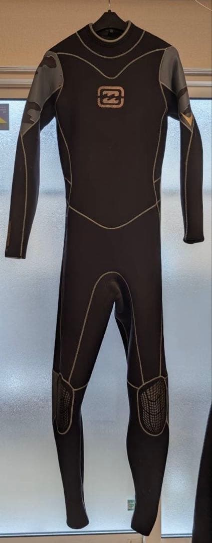 Billabong ブラック フルスーツ