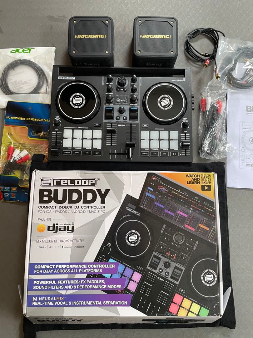 Reloop Buddyスピーカー付き！ コンパクトDJコントローラー
