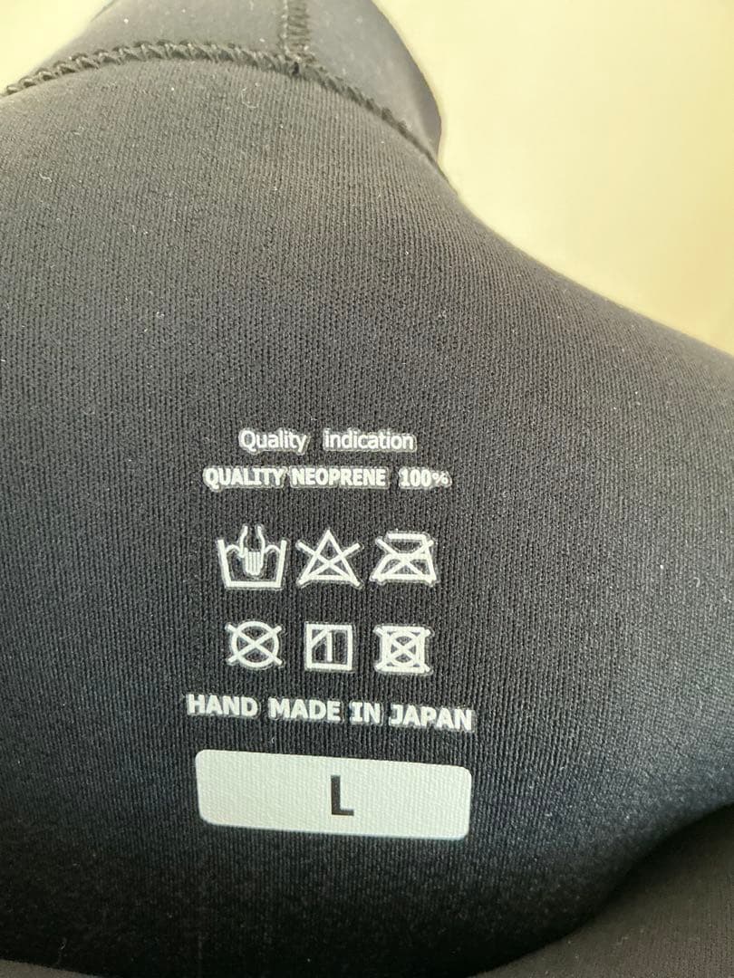 【新品、未使用】TAVARUA 5×3セミドライスーツ