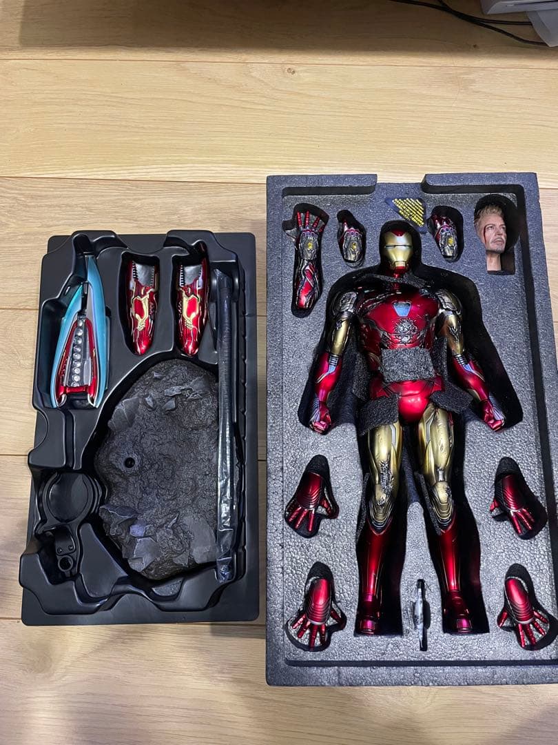 アイアンマン・マーク８５（バトルダメージ版）　ホットトイズ　トニースターク