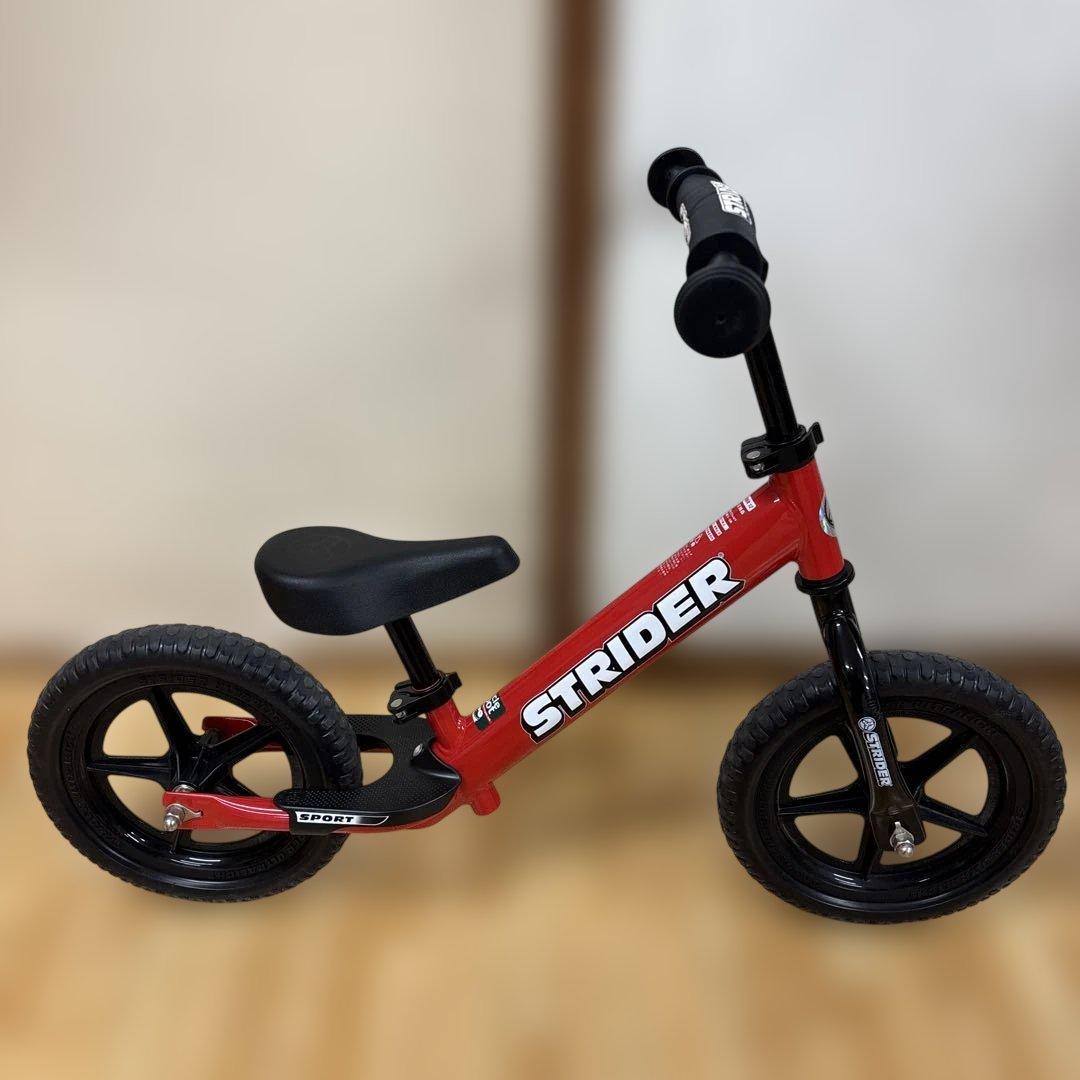 美品　ストライダー　12インチ　ストライダー　赤色　レッド