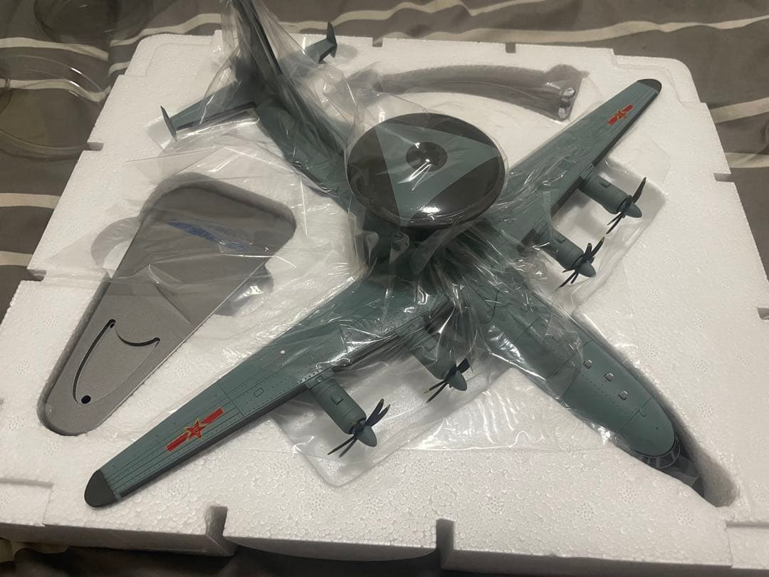 【希少品 1点のみ】空警-500 KJ-500中国人民解放軍 警戒機 1/100