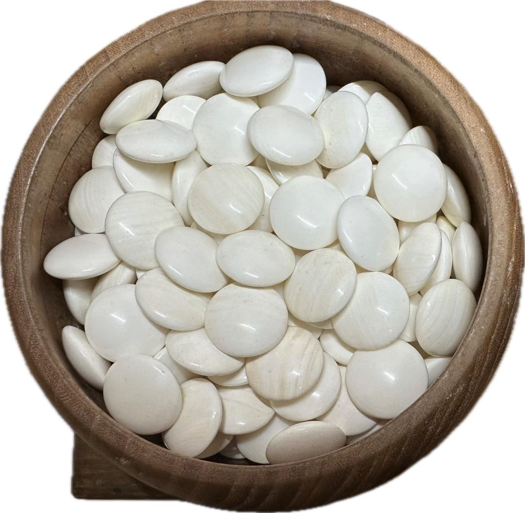 囲碁 日向・白蛤い石 那智黒石・特大碁笥・木製箱入り