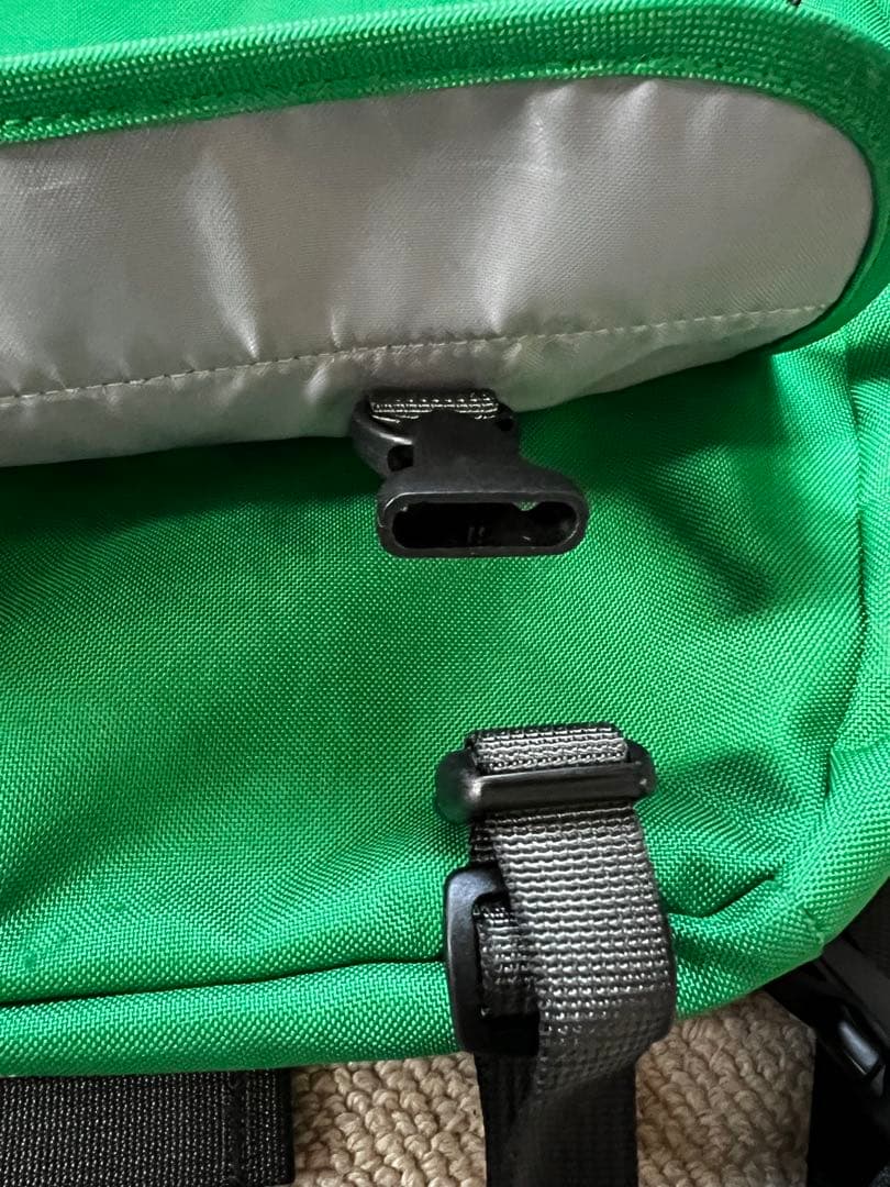 廃番 パタゴニア ハーフマス メッセンジャーバッグ 取り外し可能 PCバッグ付