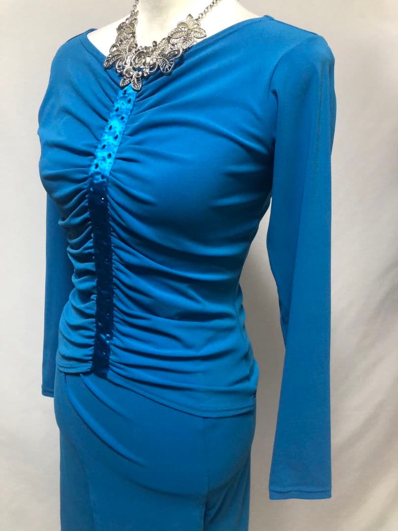 社交ダンスレッスン着パーティー。Chacott素敵なギャザーラテン上下セット