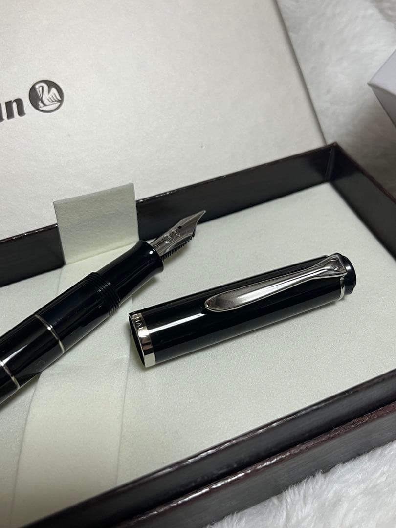 ☆新品未使用 ペリカン 万年筆 クラシック M215 ブラック ニブEF 極細☆