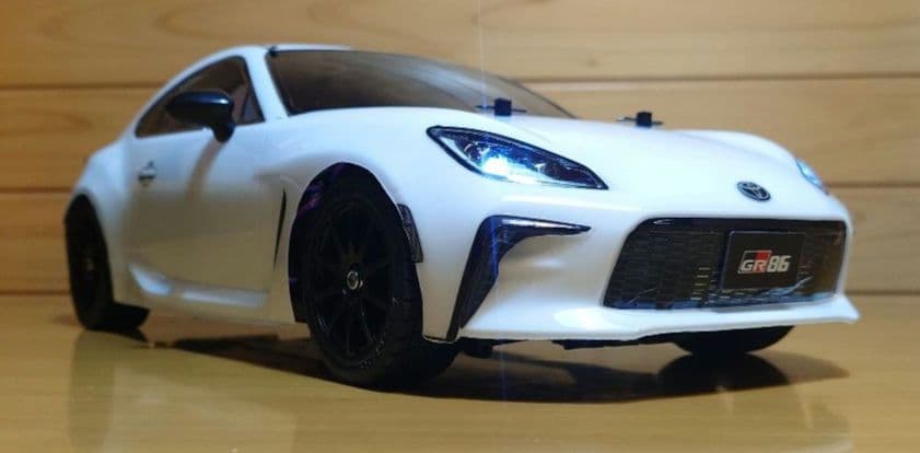 タミヤRCトヨタ白色GR86LEDライト付＆プロポ＆バッテリー充電器セット未走行