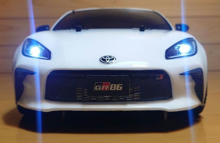 タミヤRCトヨタ白色GR86LEDライト付＆プロポ＆バッテリー充電器セット未走行