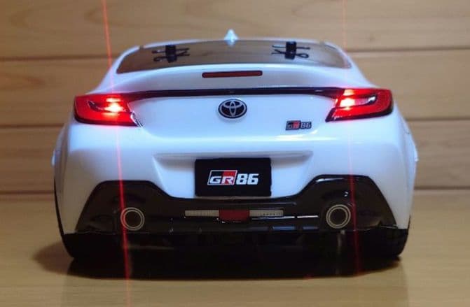 タミヤRCトヨタ白色GR86LEDライト付＆プロポ＆バッテリー充電器セット未走行