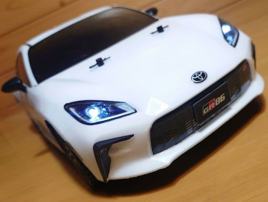 タミヤRCトヨタ白色GR86LEDライト付＆プロポ＆バッテリー充電器セット未走行
