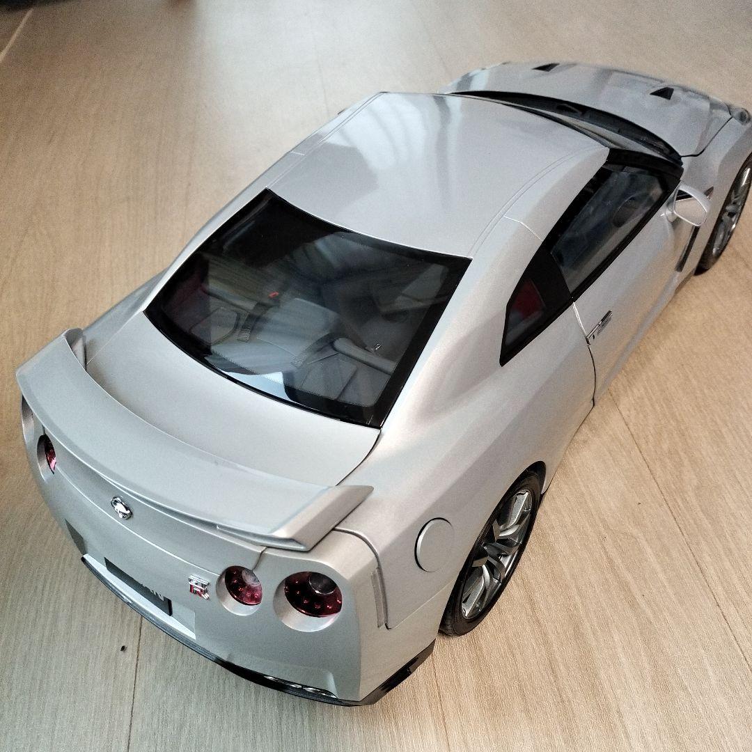か*う様 アシェット Nissan GT-R 1/8スケール 完成品