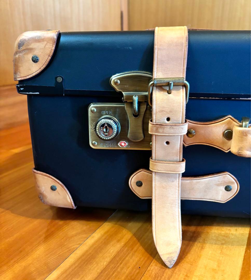 【廃盤】TRIO スーツケース/キャリーケース CLOONEY ベルト付 日本製