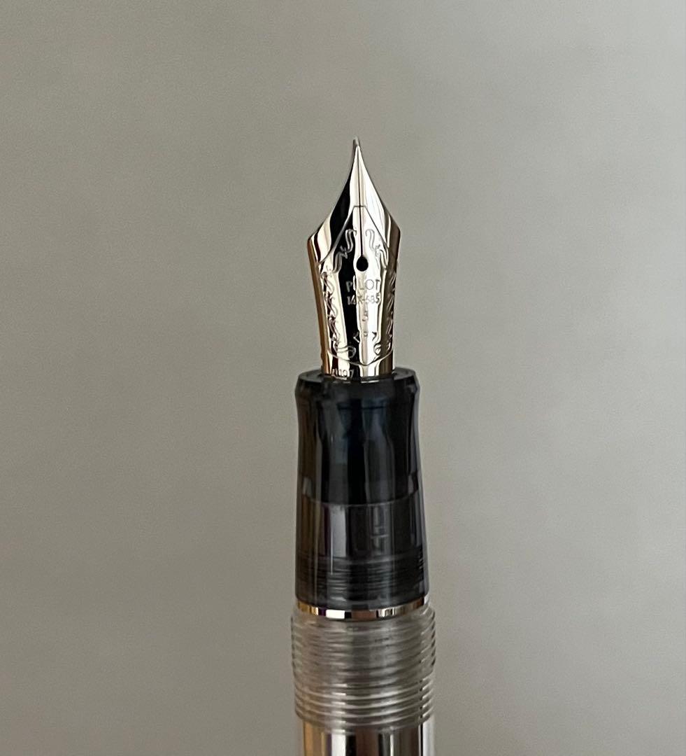 pilot カスタム74 透明軸　Fニブ