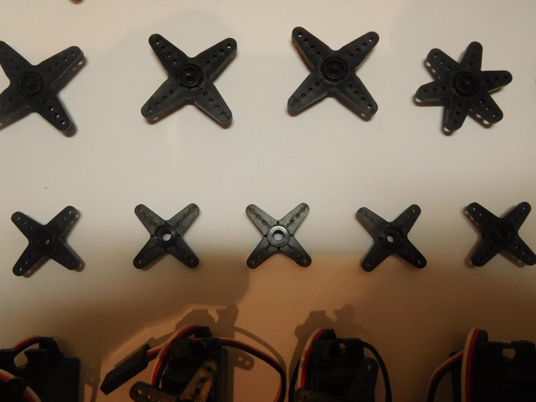 フタバ　 S3101 マイクロサーボ15個とその他まとめ売り