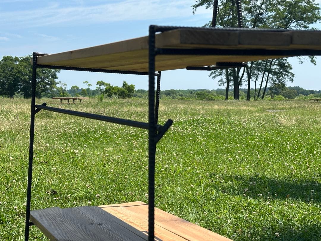 コンパクトになる木製 アウトドアテーブル 2段式