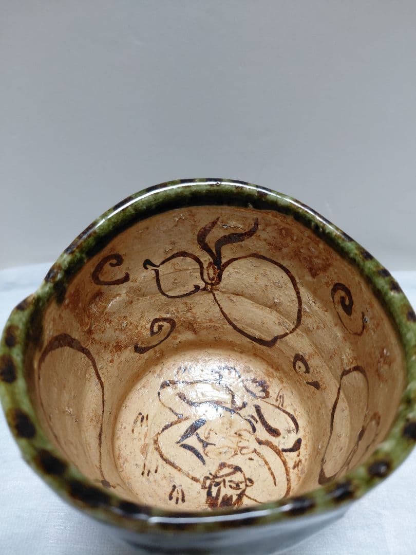 織部焼茶碗　緑釉　鉄絵　茶道具