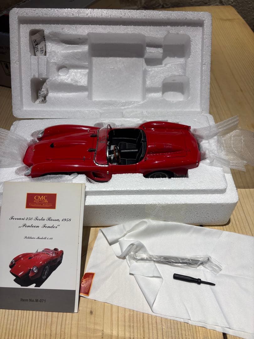 CMC1/18フェラーリ250テスタロッサ1958 Pontoon Fender