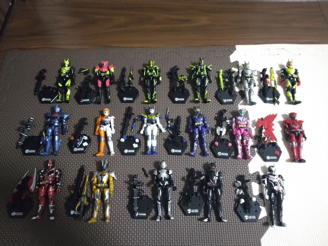 装動　仮面ライダー 200体以上