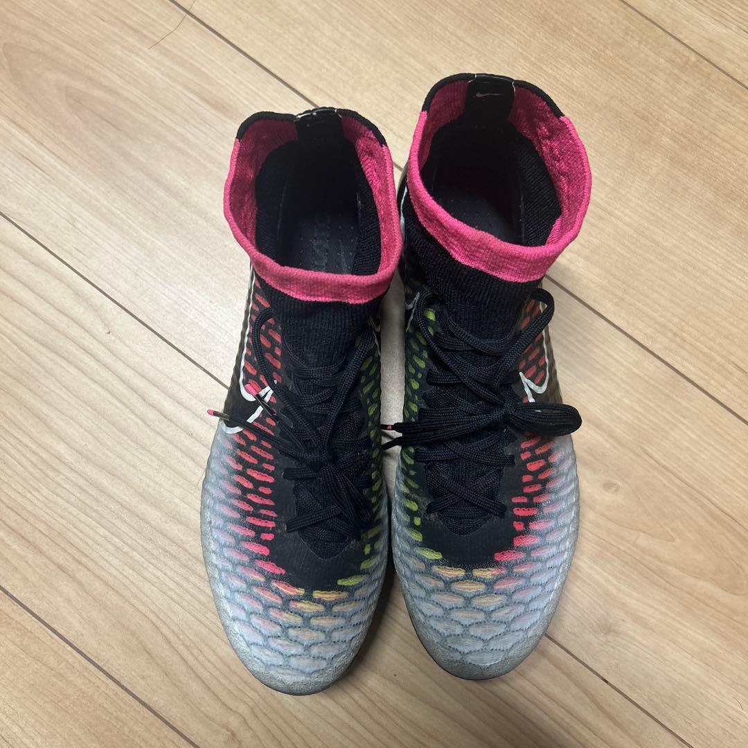 Nike マジスタオブラAG