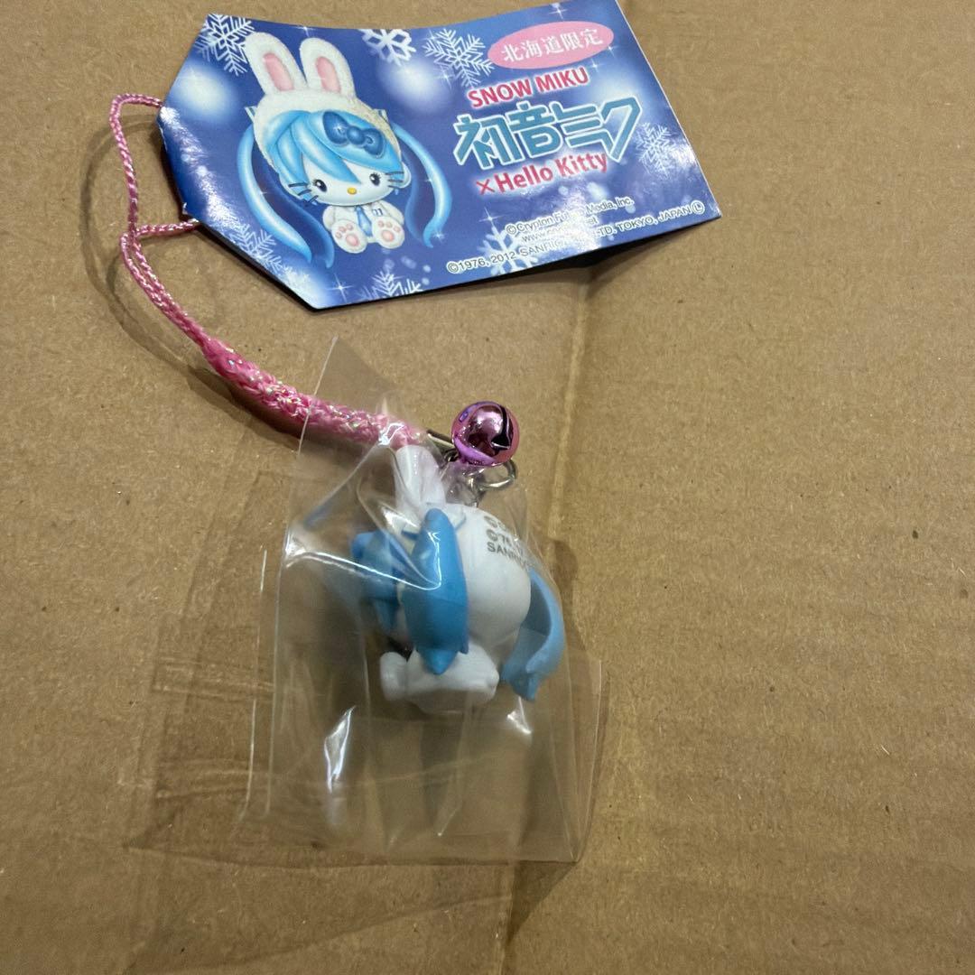 雪うさぎミク　北海道限定　根付け　ストラップ