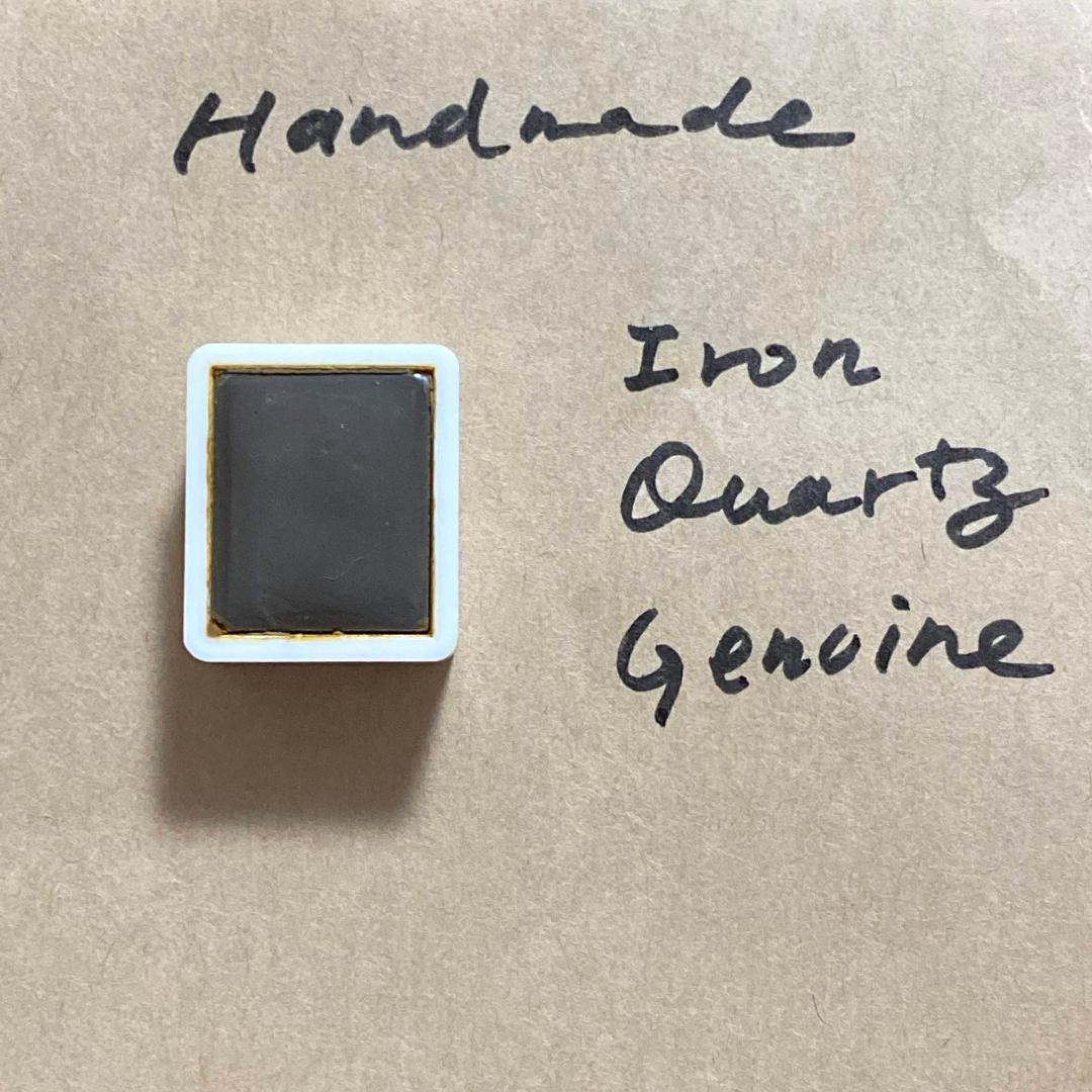 画材 Iron Quartz Genuine