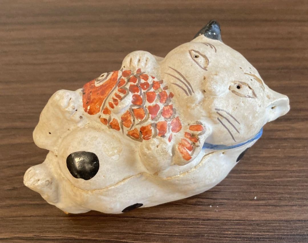ささきようこ　猫　猫小物入れ　鯛　陶器　陶芸