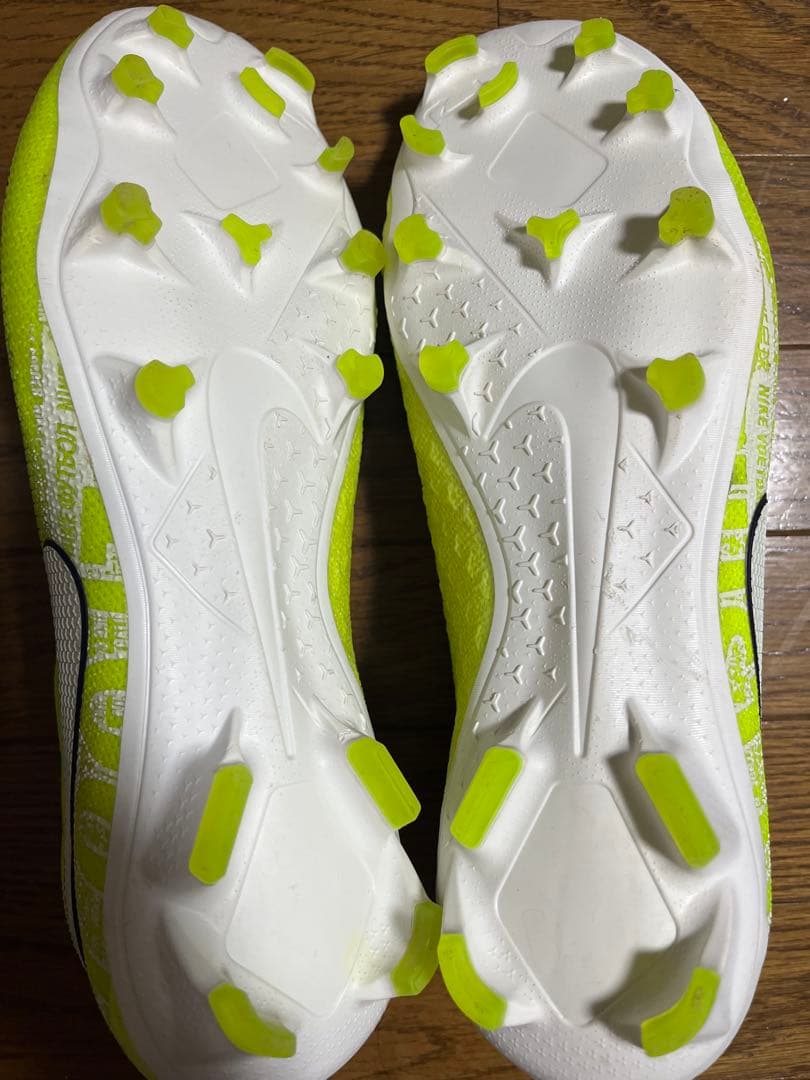 Nike Phantom Vision ネオンイエロー スパイク acc
