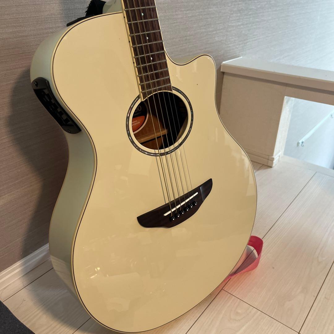 YAMAHA APX600 白色　エレアコ　ソフトケース付き