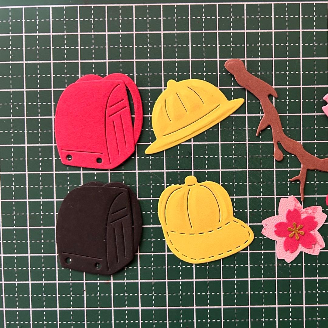 クラフトパンチ桜　ダイカット枝セット　ピンク系