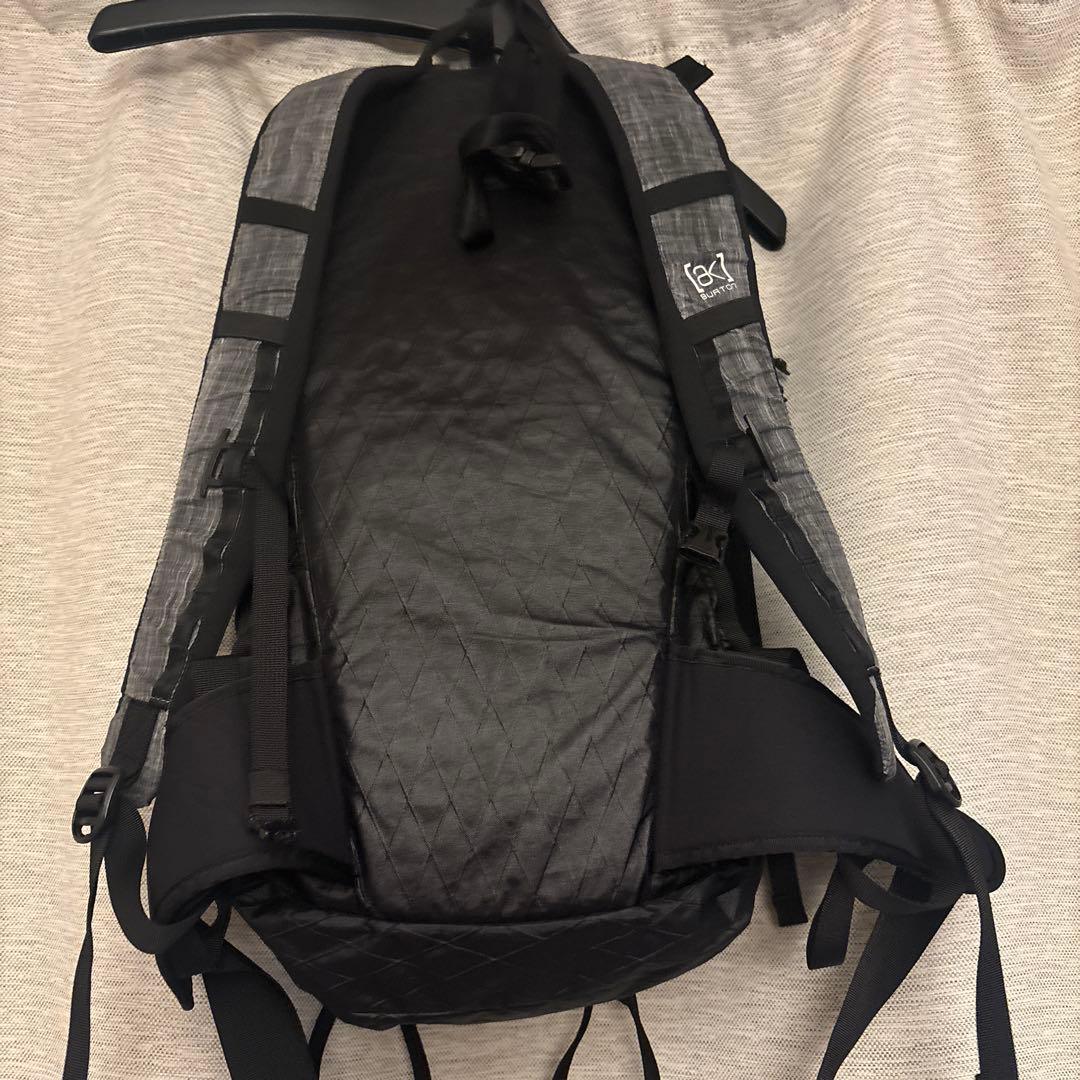 burton ak backpack 22ℓ