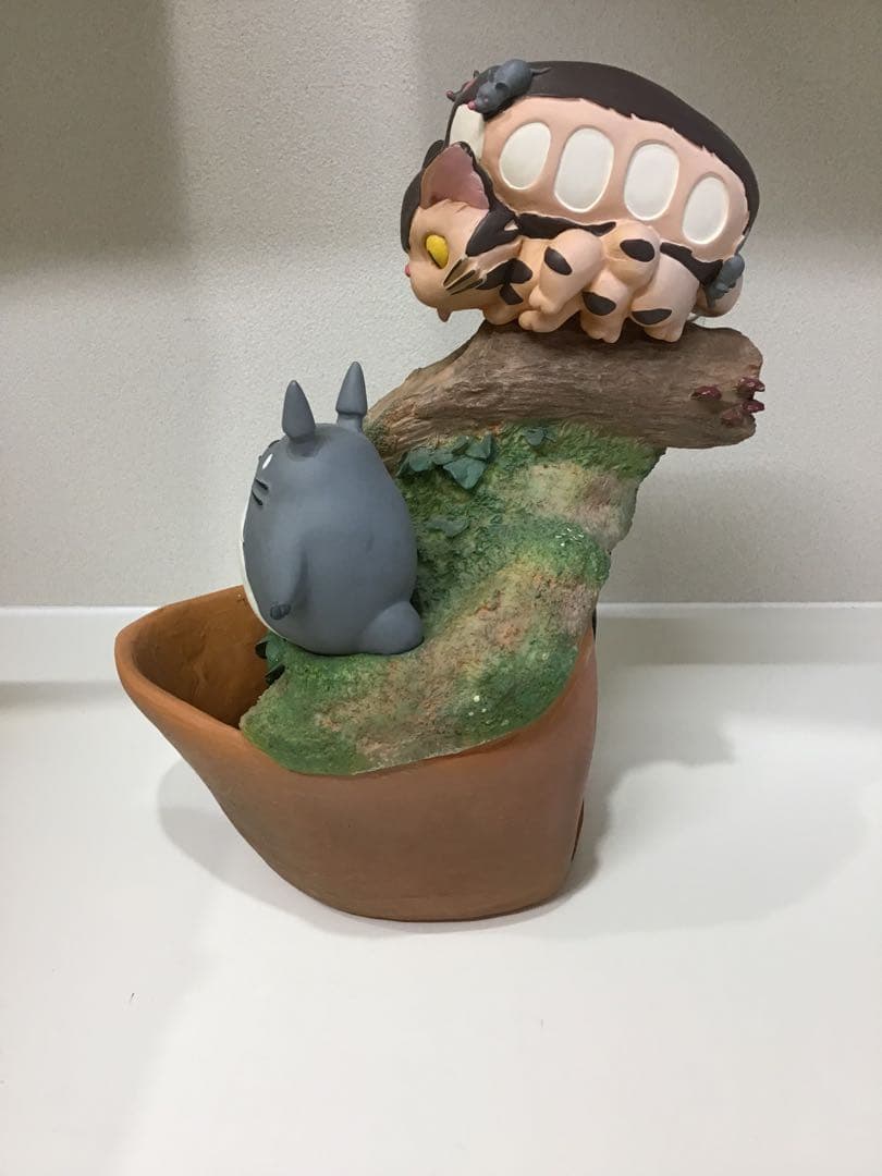 となりのトトロウォーターガーデン　ネコバス　ひとやすみ　スタジオジブリ作品