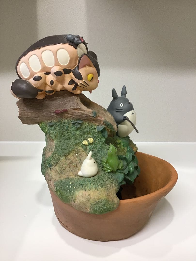 となりのトトロウォーターガーデン　ネコバス　ひとやすみ　スタジオジブリ作品