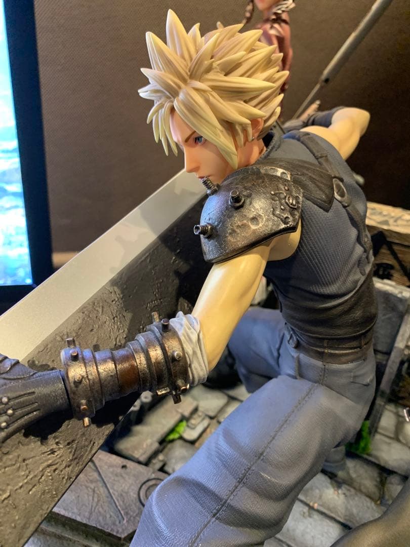 F4studio  ファイナルファンタジーVII   大型　スタチュー