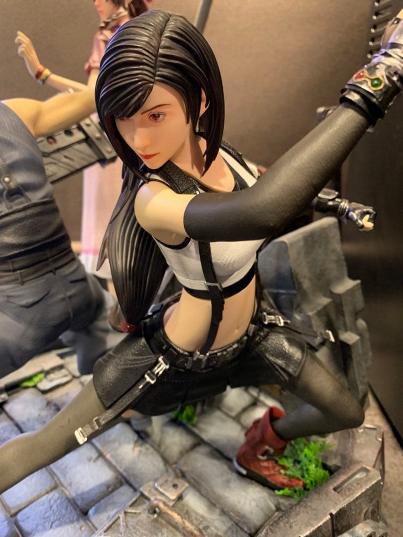 F4studio  ファイナルファンタジーVII   大型　スタチュー