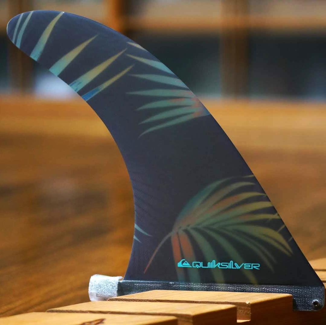 新品未使用クイックシルバー LBシングルフィン9,5　トロピカルデザイン