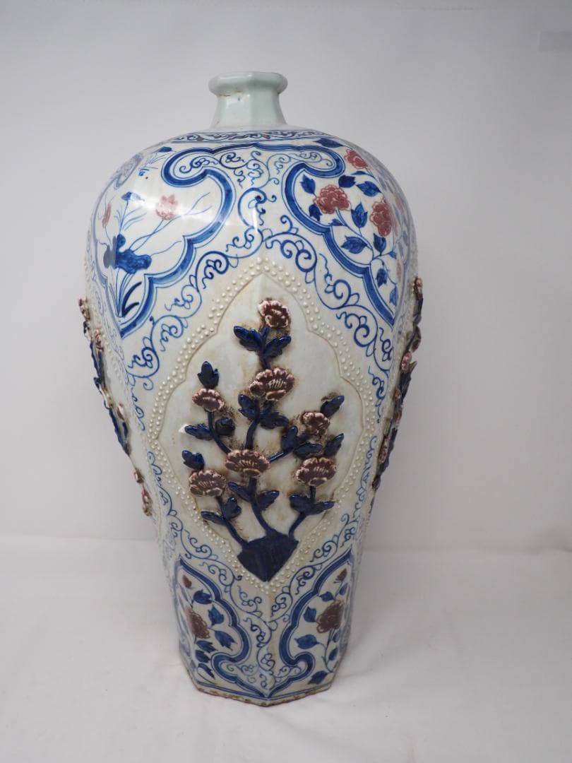 染付　青花釉里紅　梅瓶　中国　カケ有　-SO