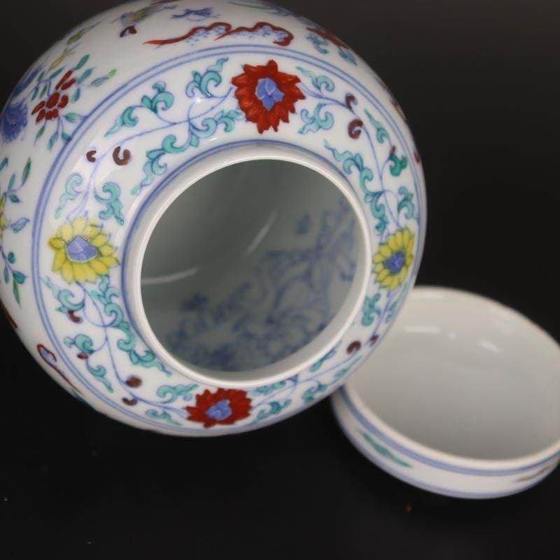 青花斗彩家族写真紋天子壺 景徳鎮 陶磁器 装飾品 現代工芸品 美術品 置物