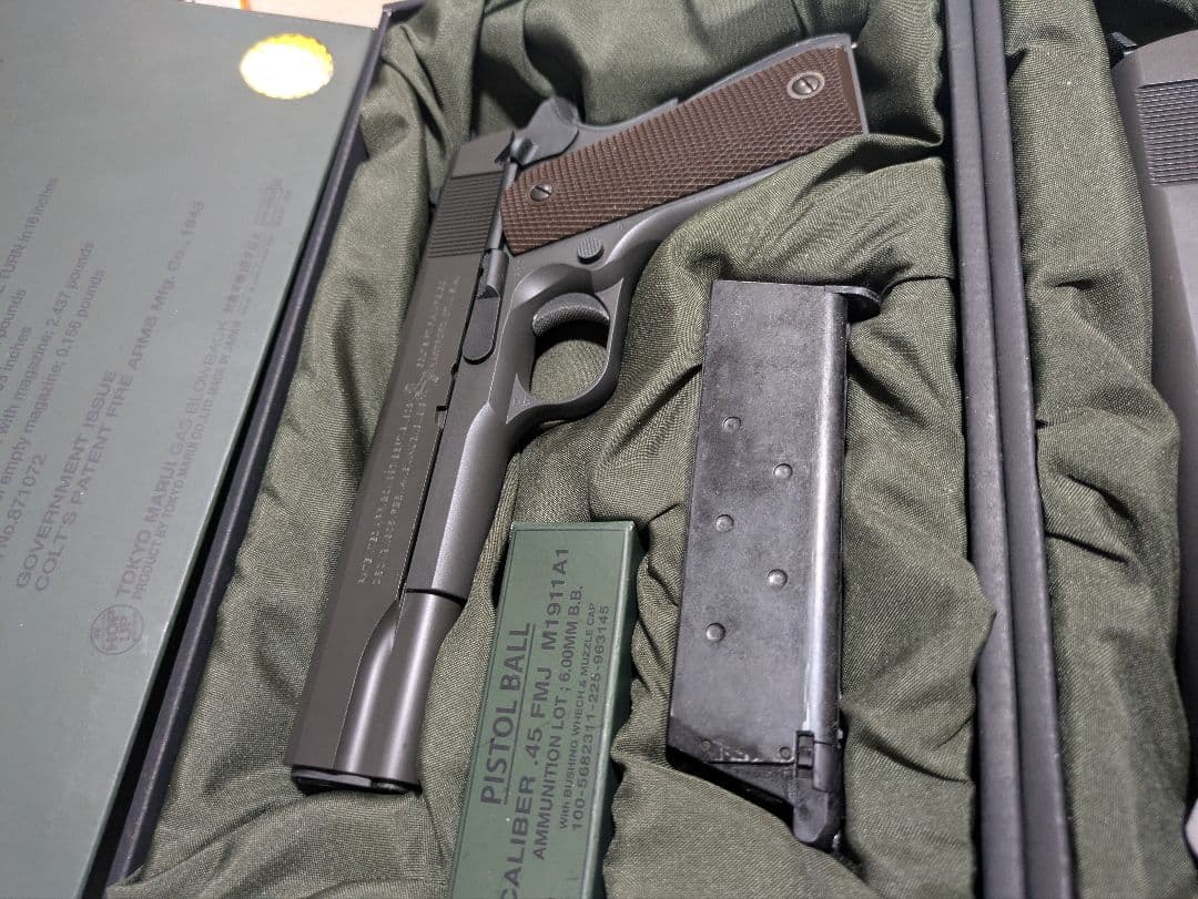 マルイ　m1911a1　2丁　スペアマガジン2本