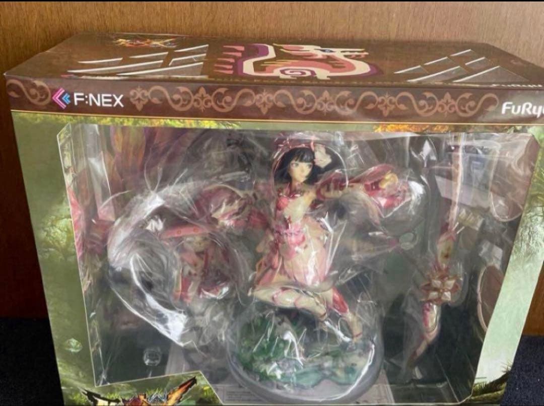 新品MONSTER HUNTER XXミツネシリーズ女性ガンナー完成品フィギュア