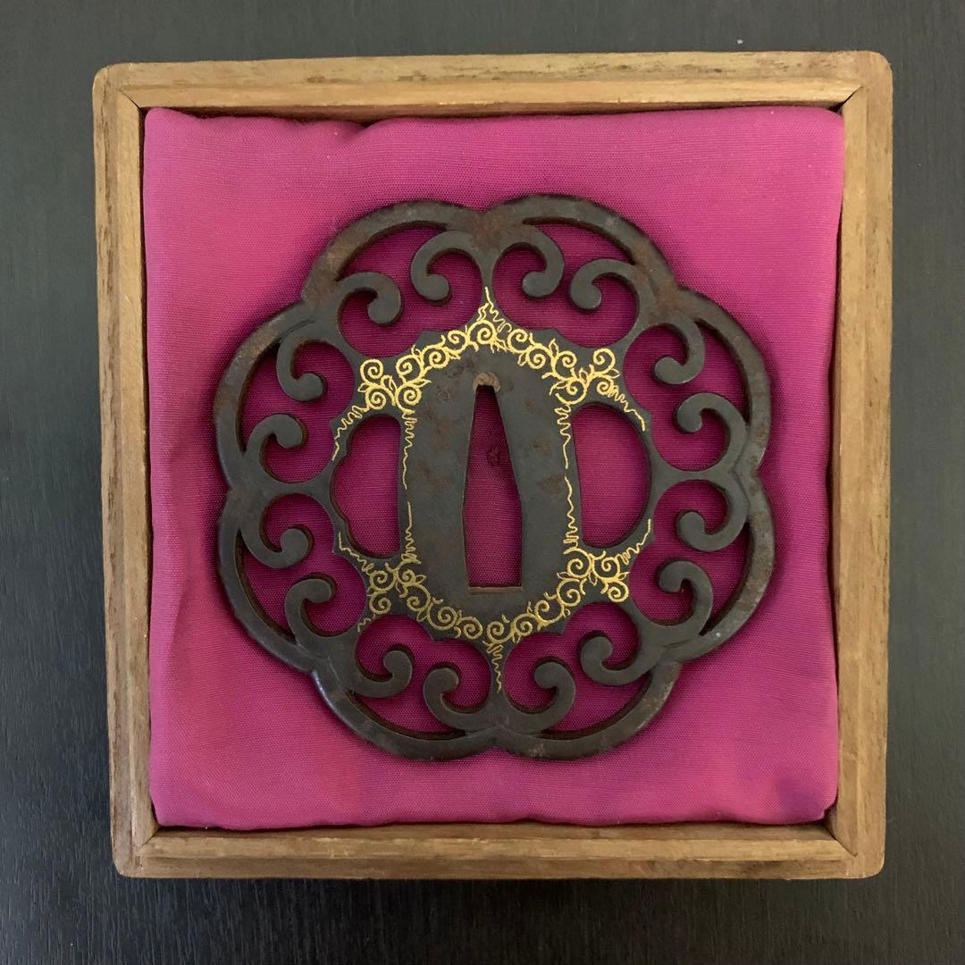 《アンティーク希少レア品！》《送料無料》⭐︎八ツ蕨手透鐔　鍔つば♪⭐︎