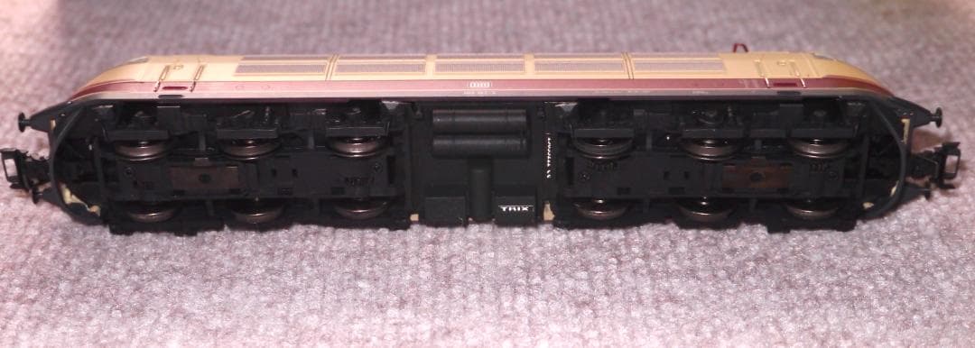 HOゲージ TRIX 電気機関車 BR103 (DCC)