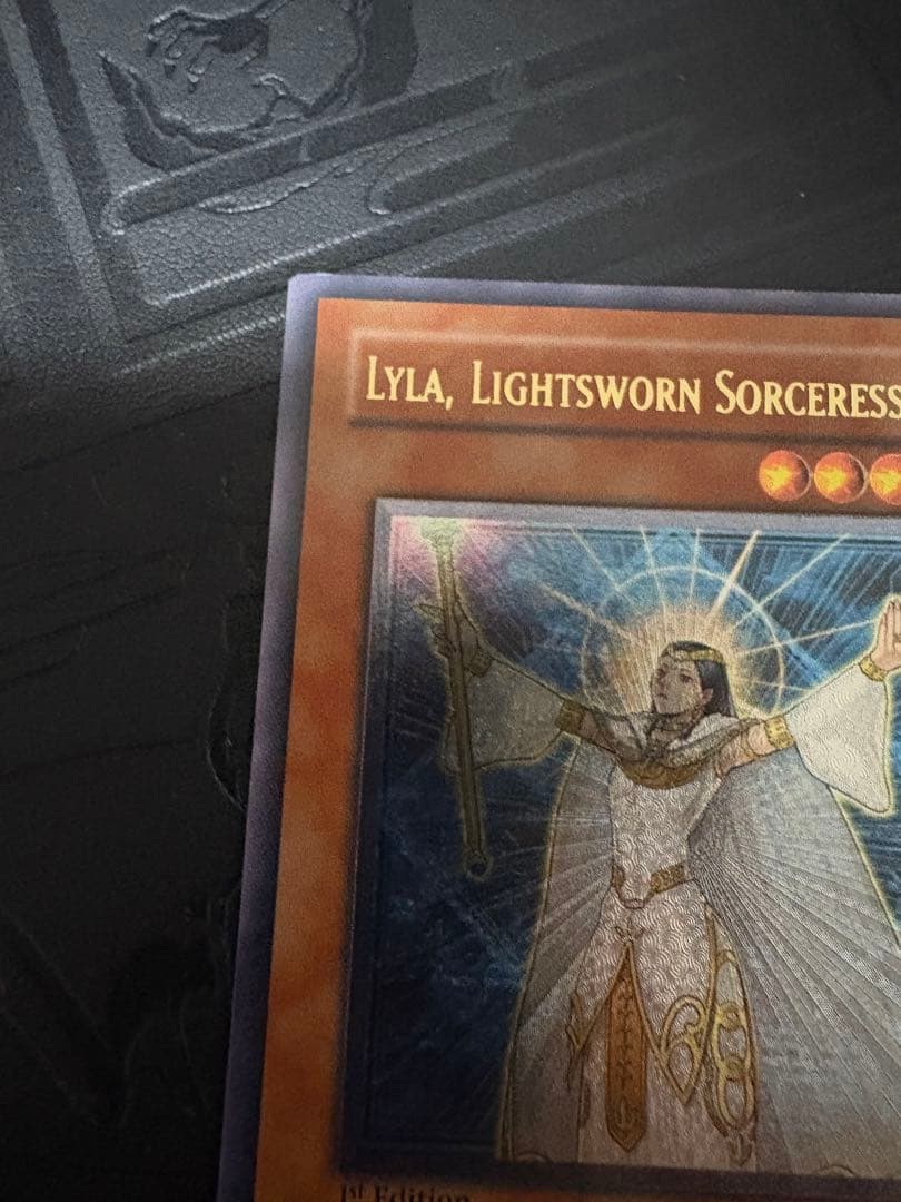 遊戯王 ライトロードマジシャンライラ レリーフ 英語版　1st