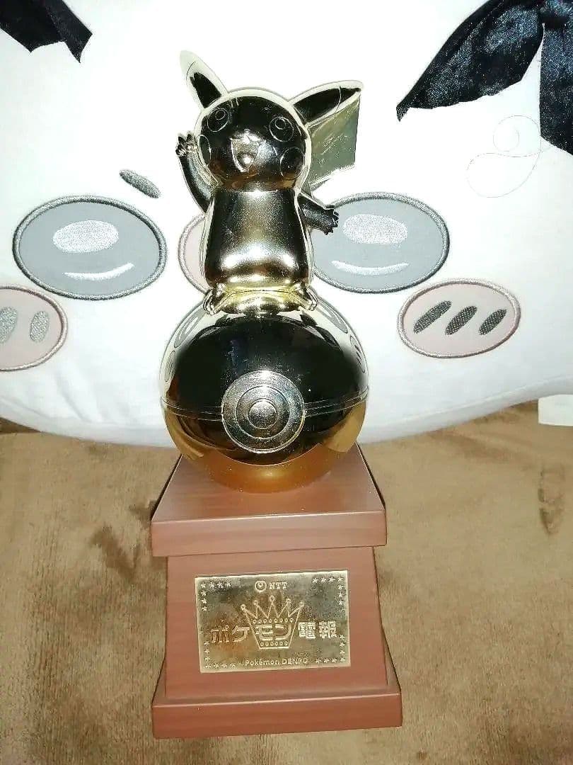 NTT西日本 ポケモン電報 トロフィー型 ピカチュウ