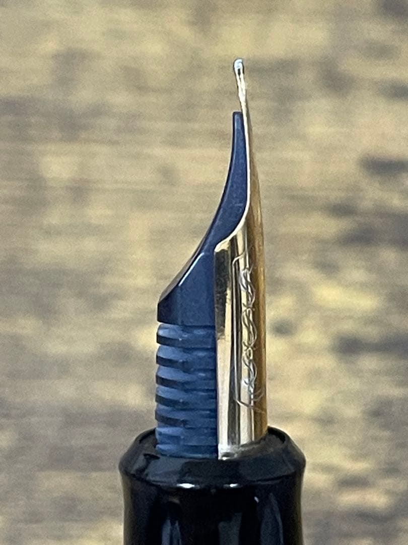 未使用　1983年製　パイロット　創業65周年記念　シリアルナンバー　M 万年筆