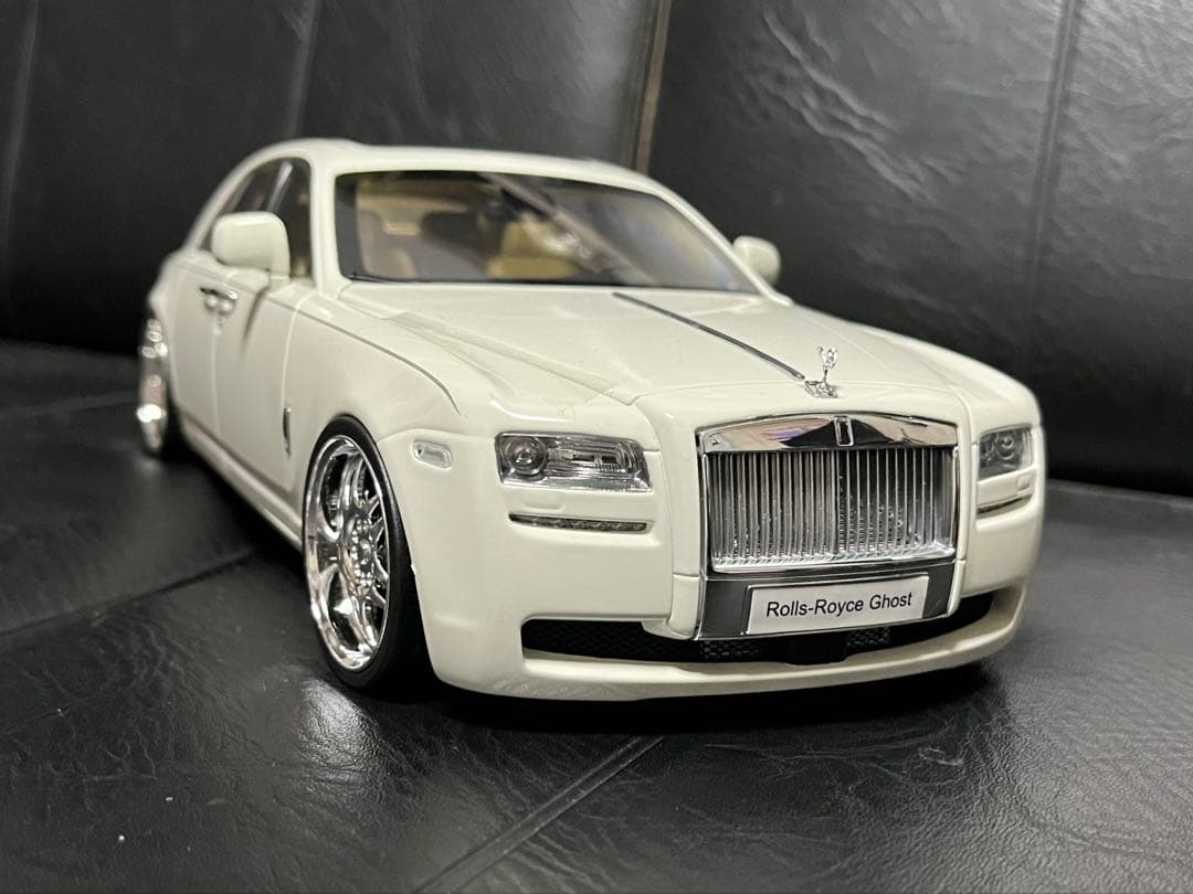 ロールスロイス　ゴースト　1/18