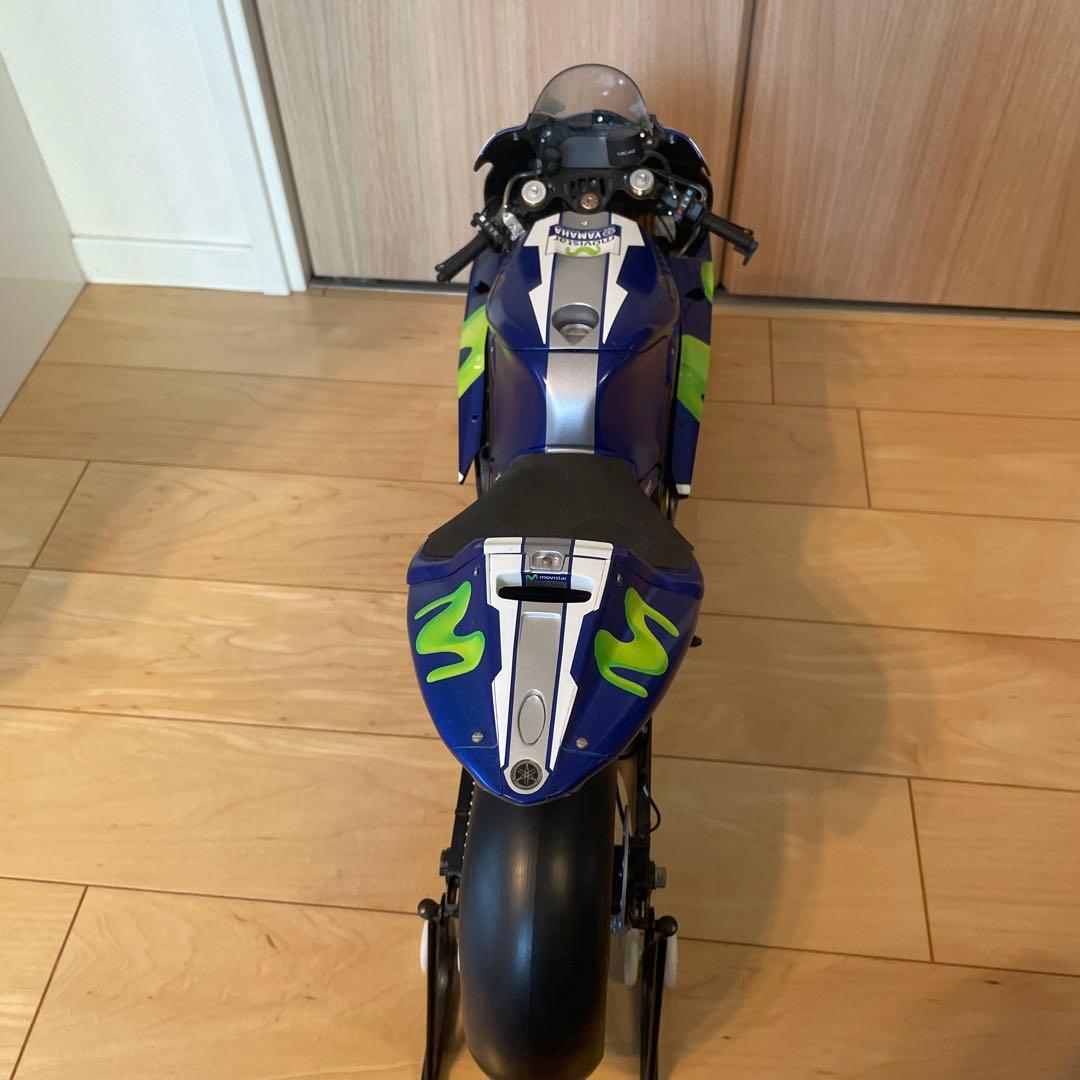 Yamaha YZR-M1 モデル 1/12 スケール