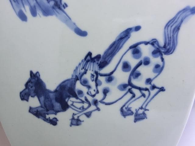 花瓶■保草靖山造 馬紋 染付 角瓶 四角花生け 古い花器 古美術 骨董品■