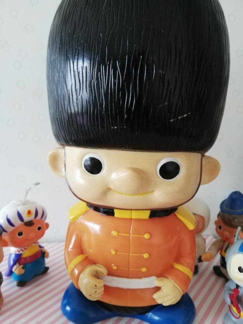 【レア　レトロ】 富士銀行　ボクちゃん店頭カウンター用+ノベルティ貯金箱6体