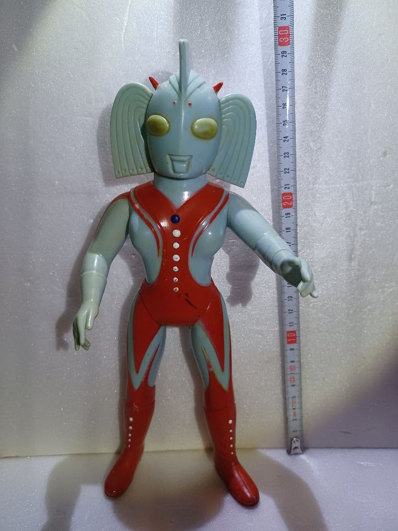 昭和購入物)ウルトラの母(身長約29cm)　ブルマァク　ソフビ