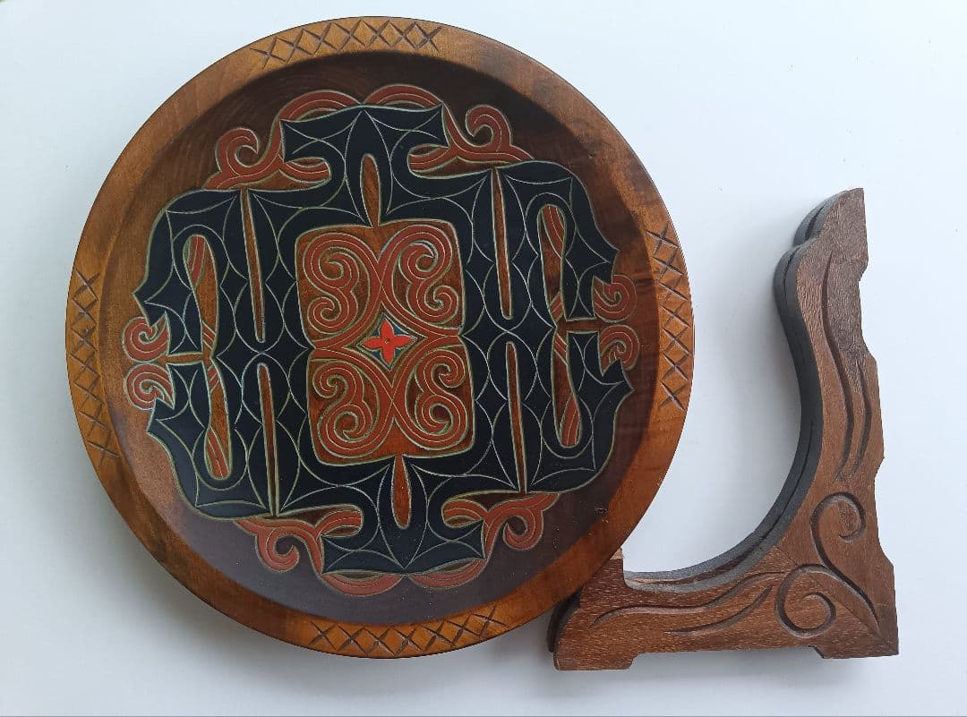 アイヌ木製盆（イタ）木彫り絵皿